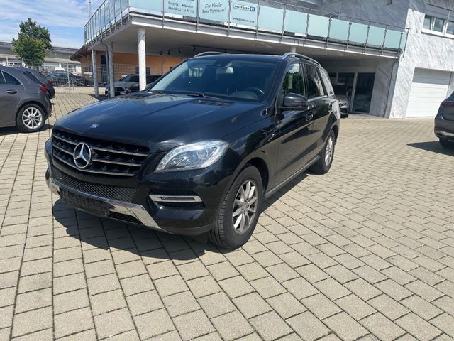 Mercedes-Benz ML 350 CDI BlueTec*Navi*SD*Ambi**Sportpaket*AHK