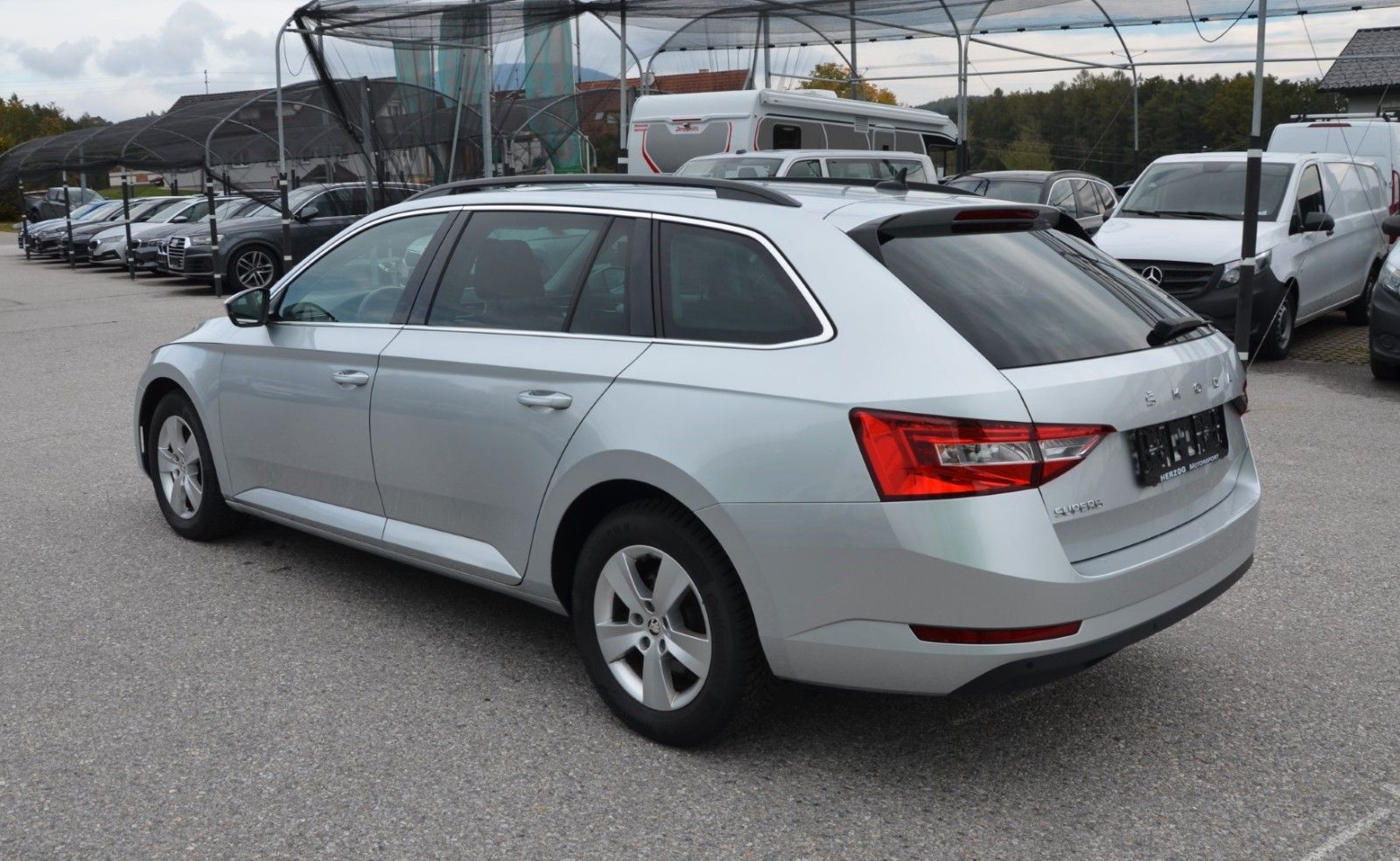 Skoda Superb Kombi 2,0 TDI DSG LED VIRTUAL EXP:16.200 imagem 3