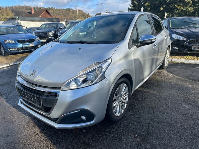 Peugeot 208 Style *Navi+8x Bereift+Tempomat+Klima+Euro6*