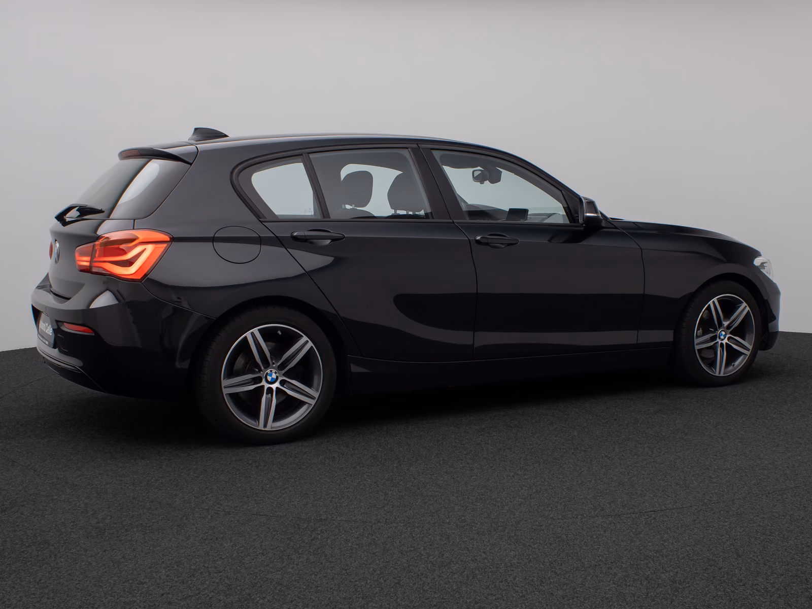 BMW 120d xD Sport Line Glasdach H/K PDC LED Komfort