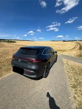 Mercedes-Benz EQC 400 4MATIC AMG Line AMG Line wenig km  - Mercedes-Benz EQC von privat