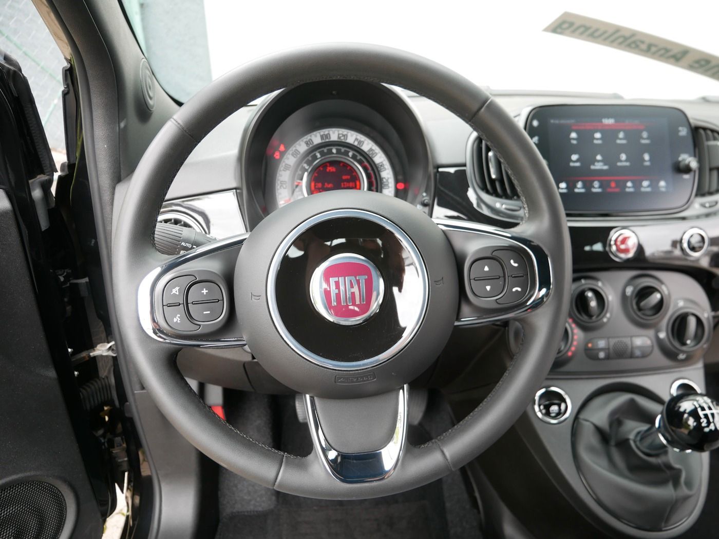 Fahrzeugabbildung Fiat 500 1.0 Mild Hybrid Lounge PDC Klima DAB ALU