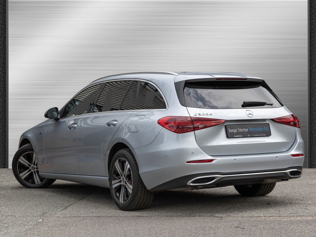 Mercedes-Benz C 300 e T AVANTGARDE 360 AHK DISTR KAMERA foto 4