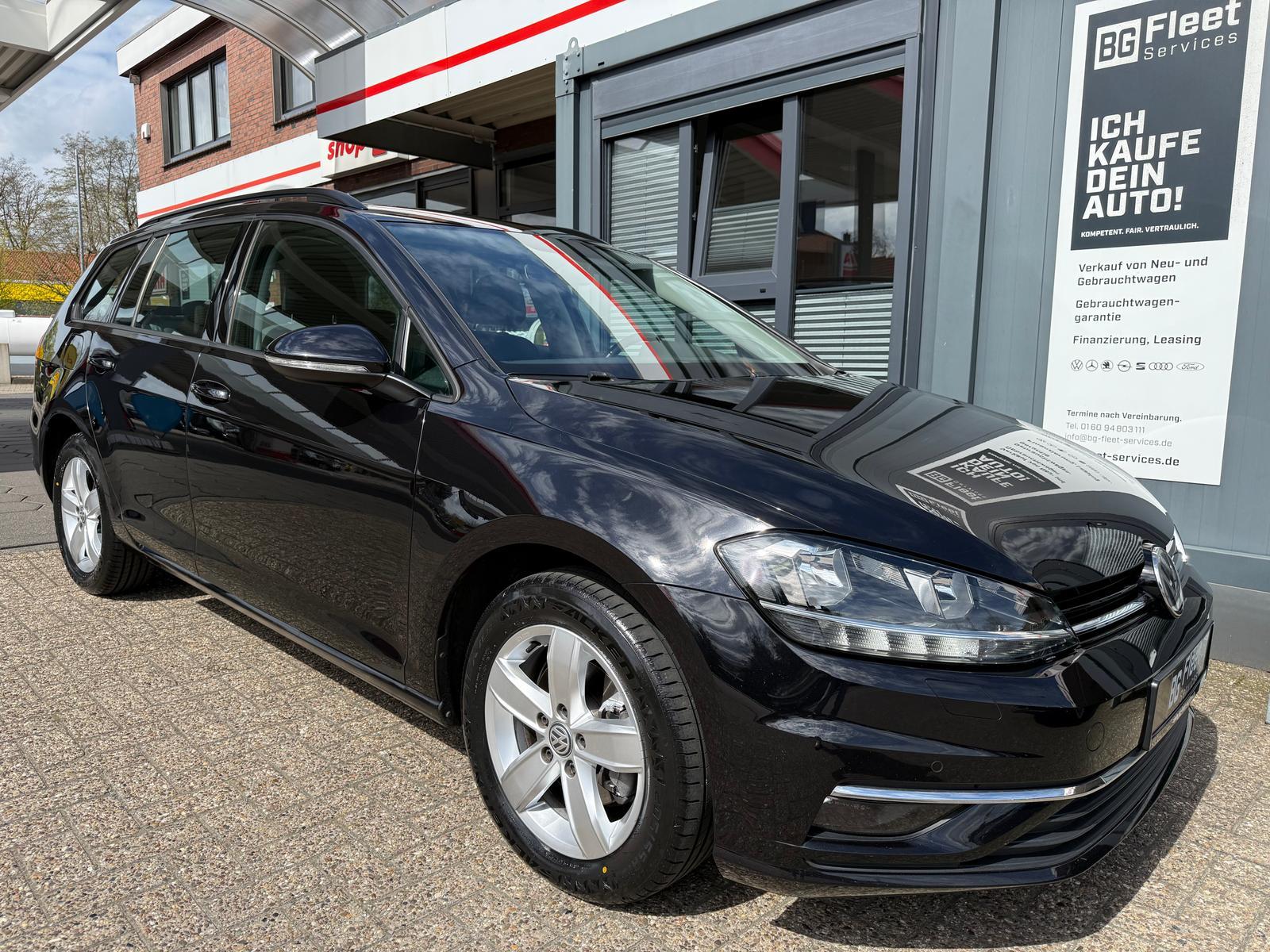 Volkswagen Golf Comfortline DSG Navi Sitzh MFL LED AHK iPho