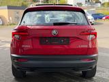 Skoda Karoq Style *Pano *AHK *LED *4xSHZ *Garantie - rote Skoda Karoq