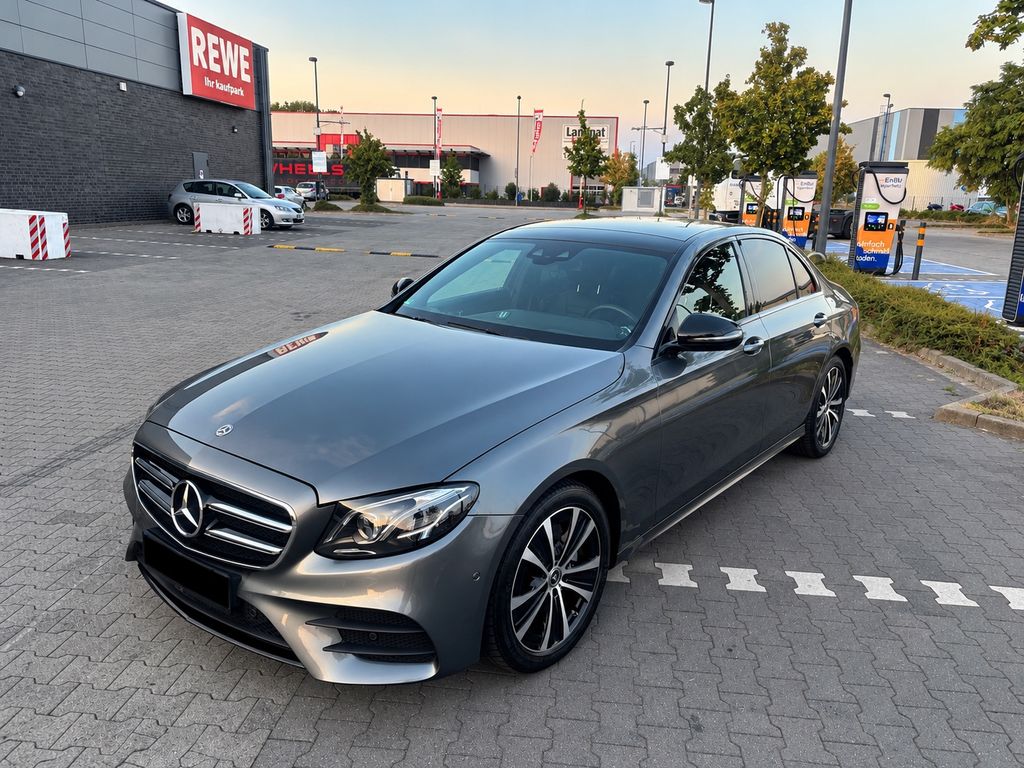Image of Mercedes-Benz E 220