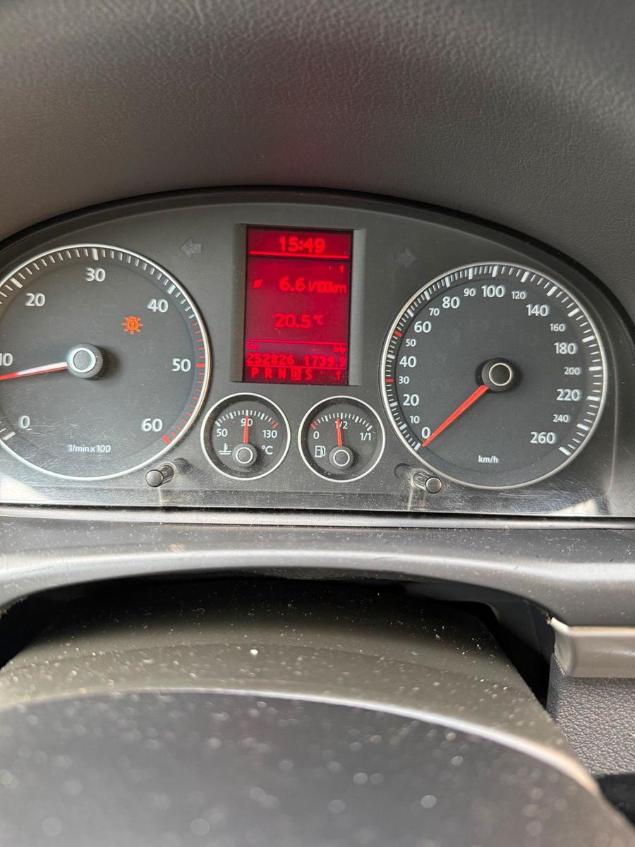 Volkswagen Touran 2006 — photo 10