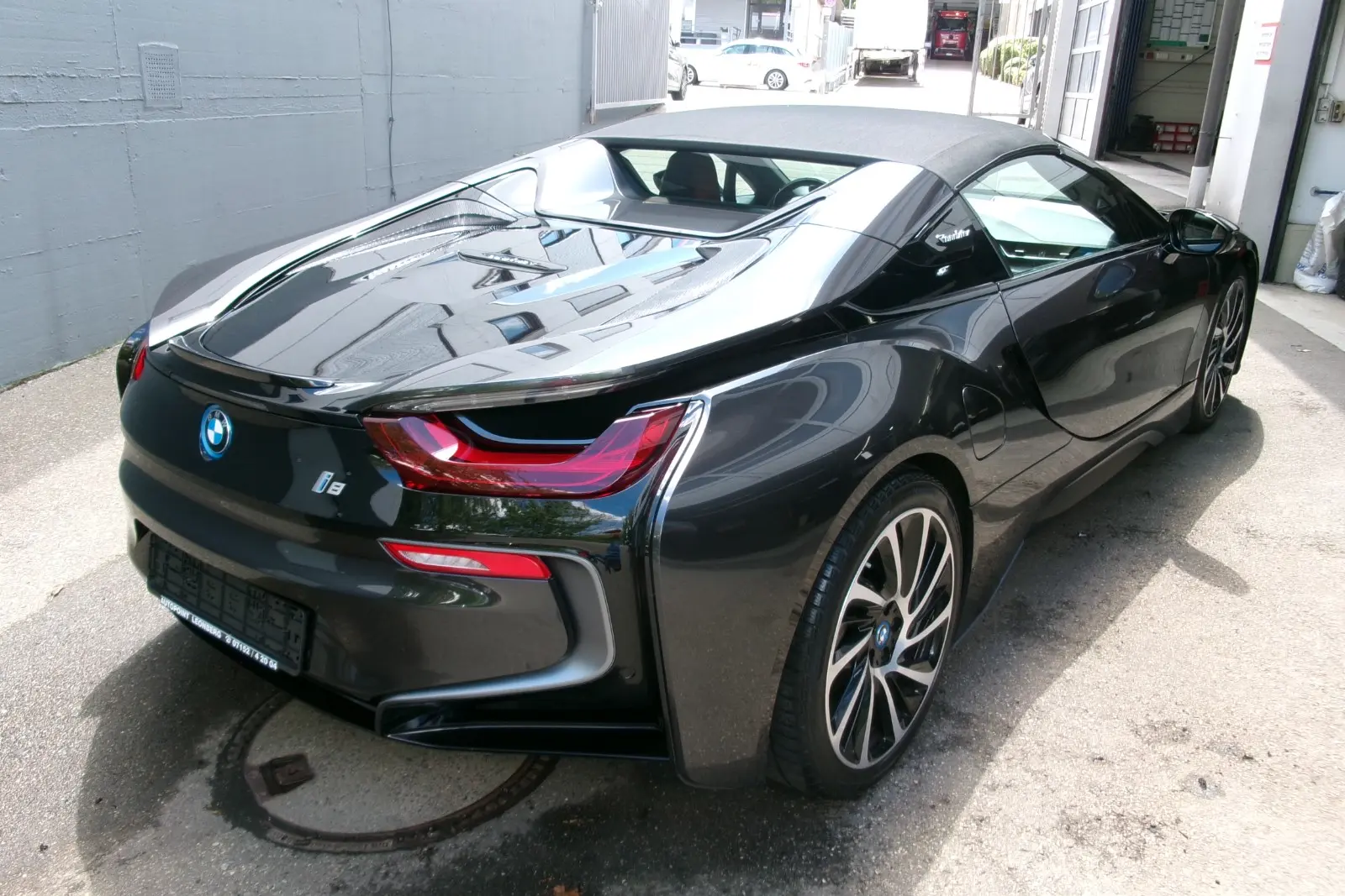 BMW i8 Roadster