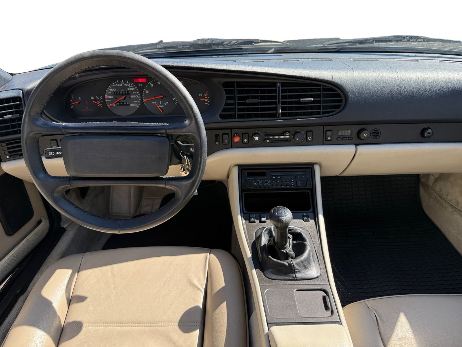 Fahrzeugabbildung Porsche 944 Turbo