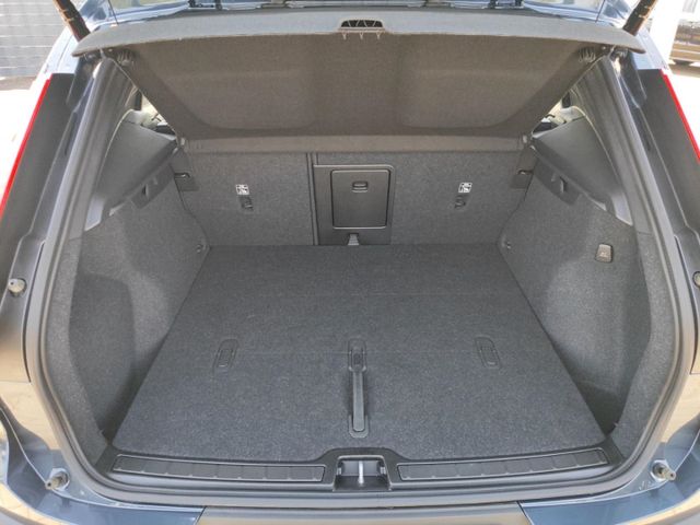 VOLVO XC 40 (Bild 11 von Array)