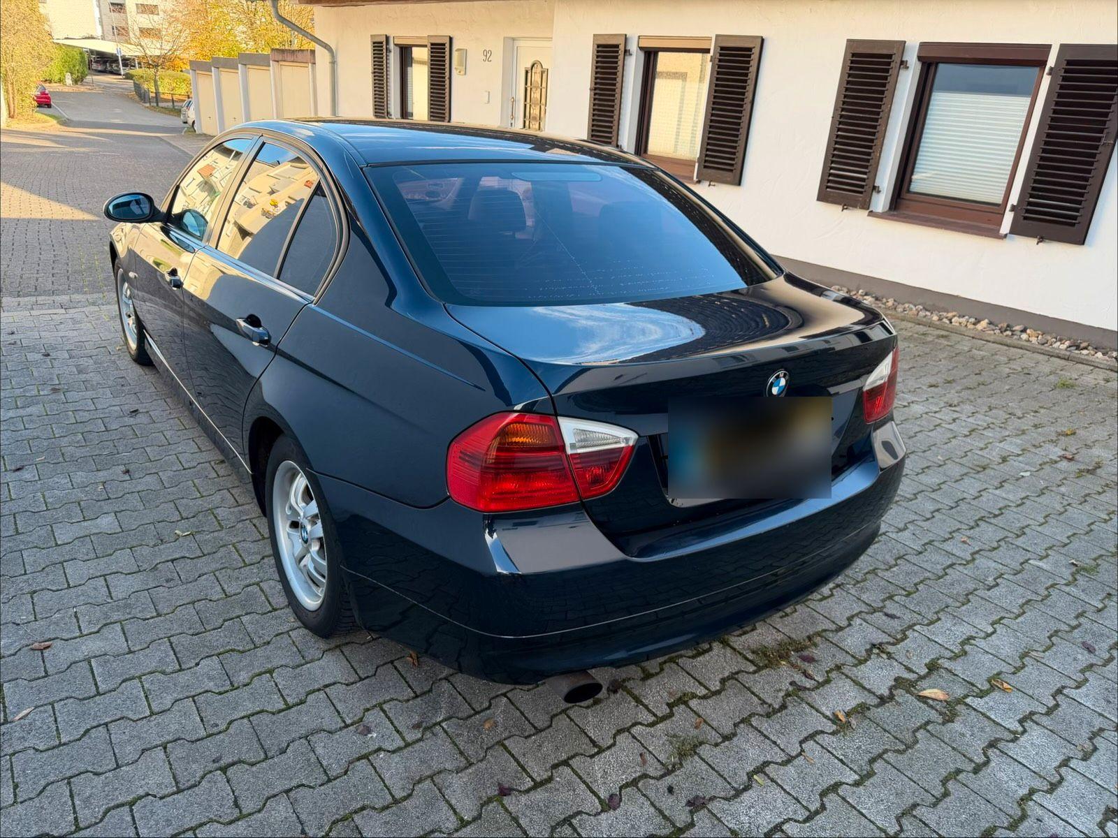 BMW 320