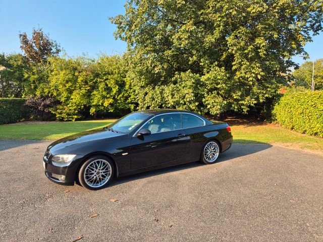 BMW 320i Cabrio -