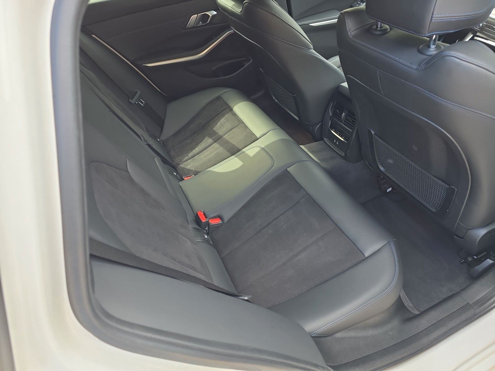 BMW 318 i M Sport foto 10