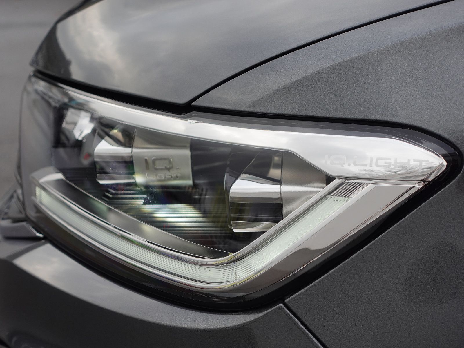 Fahrzeugabbildung Volkswagen T-Roc Life 1.5TSI DSG,Navi,AHK,Allwetter,Sitzhzg