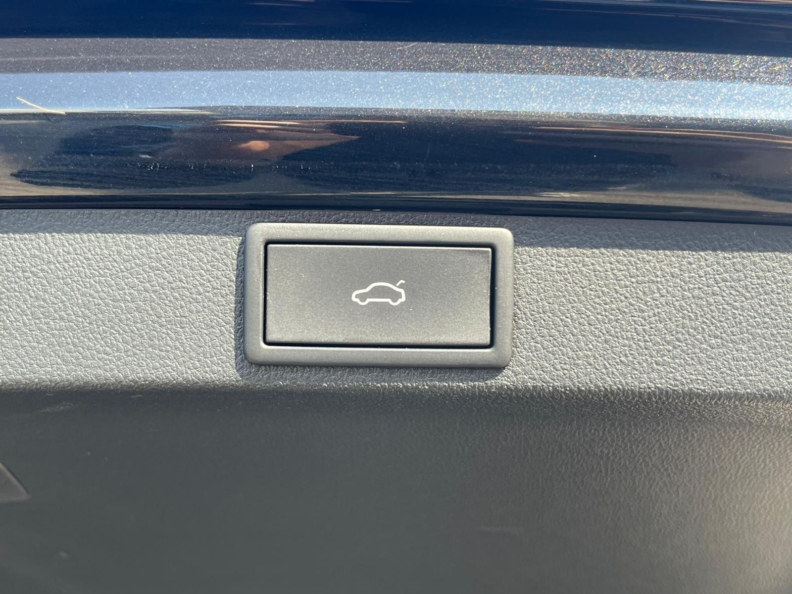 Fahrzeugabbildung SKODA Octavia 2.0 TDI RS DSG AHK*LED*19"HUD*KAMERA*ACC