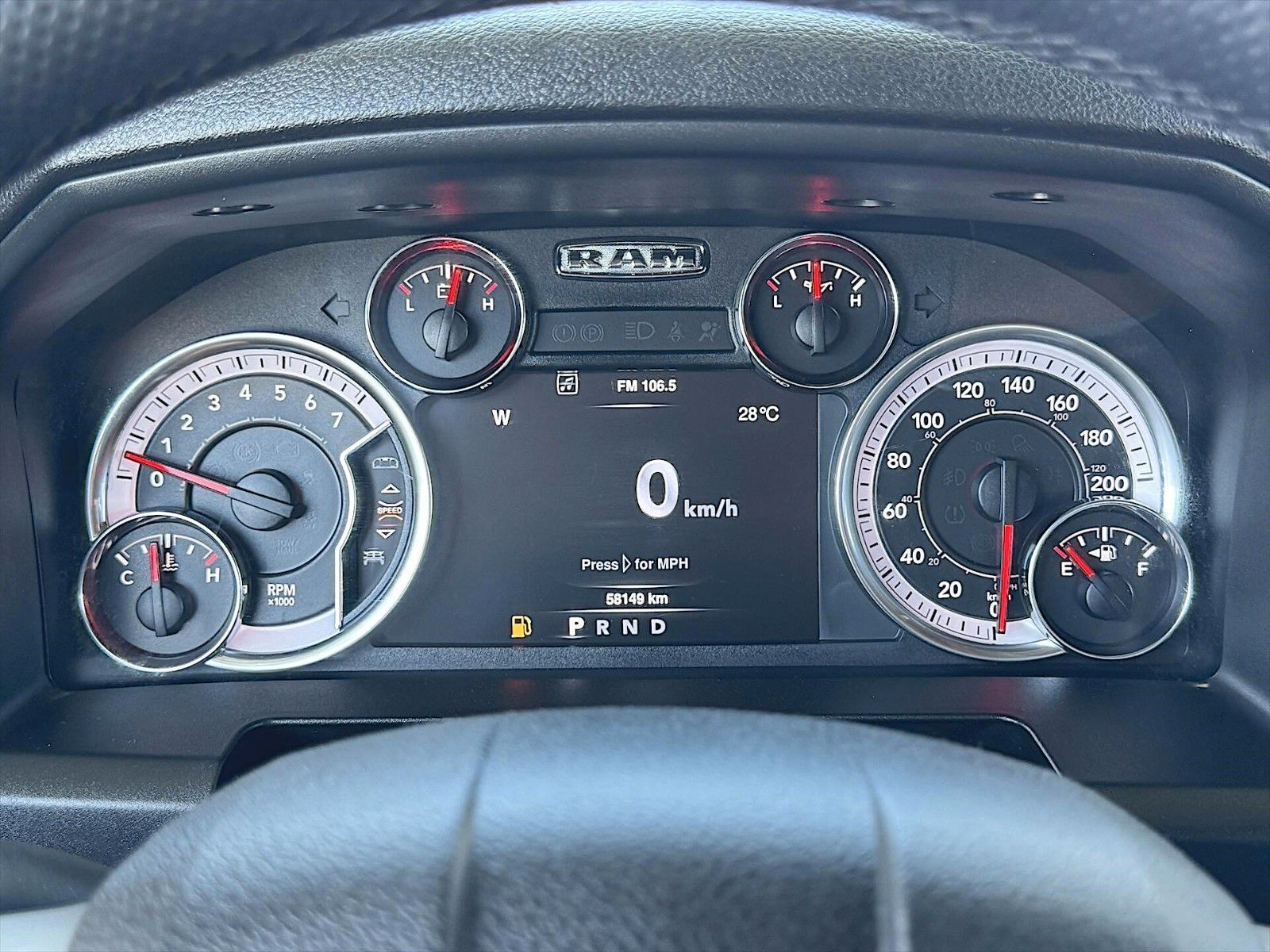 Fahrzeugabbildung Dodge RAM 5.7 V8 HEMI SPORT Offroad NIGHT 4x4 RAM BOX