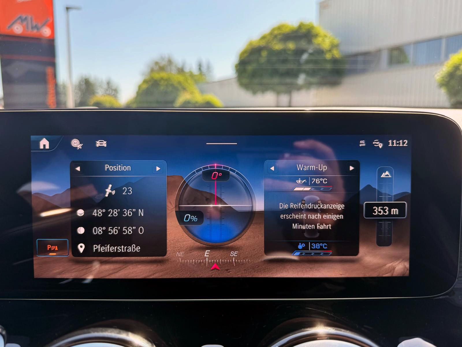 Fahrzeugabbildung Mercedes-Benz GLB35 AMG 4Matic ACC 360° HUD PANO BURMESTER LED