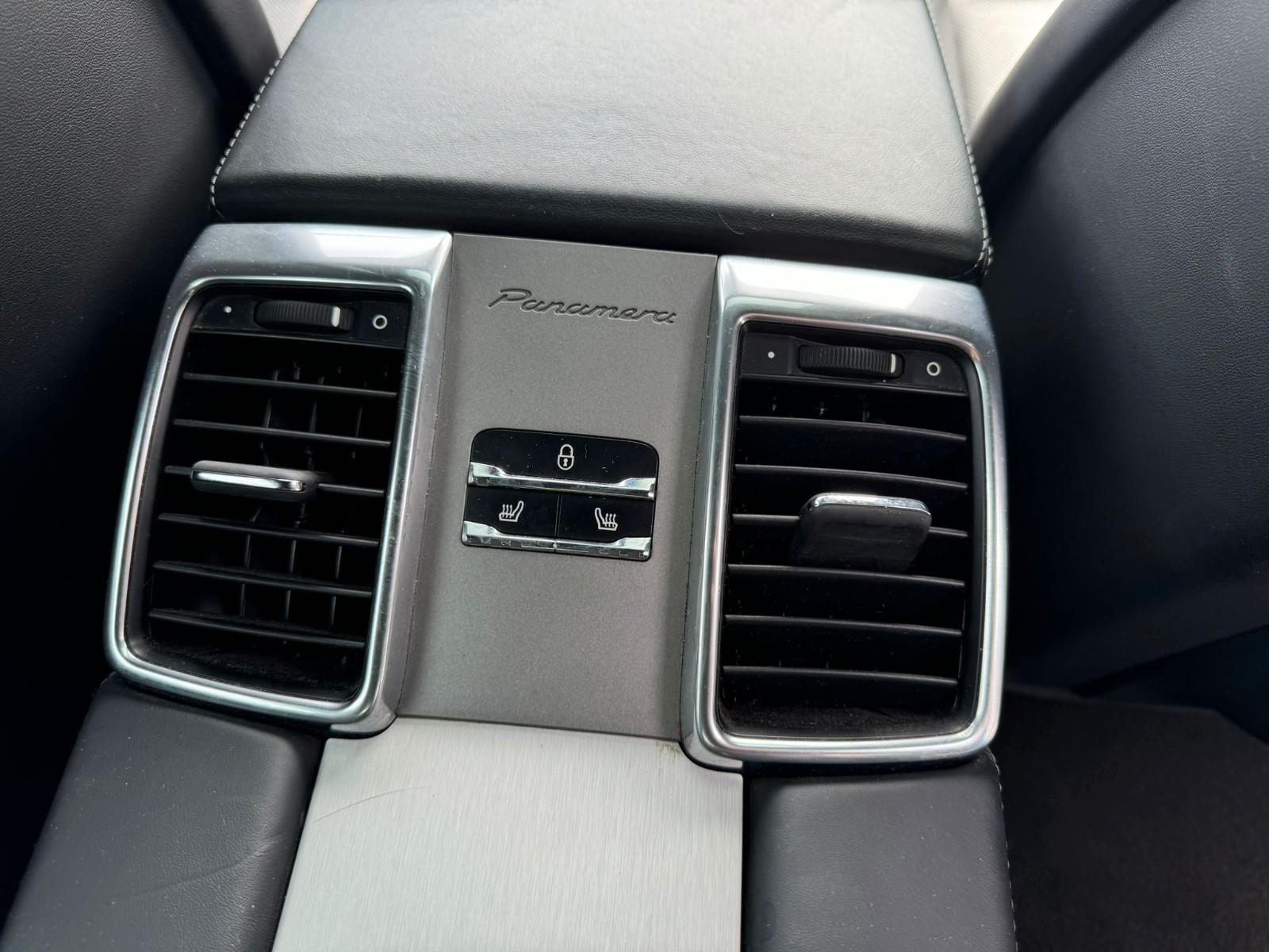 PORSCHE PANAMERA TURBO 4.8 V8 519 CH 4X4 BVA - ENTRETIEN PORSCHE COMLPET - TOIT OUVRANT - CAMERA 360°