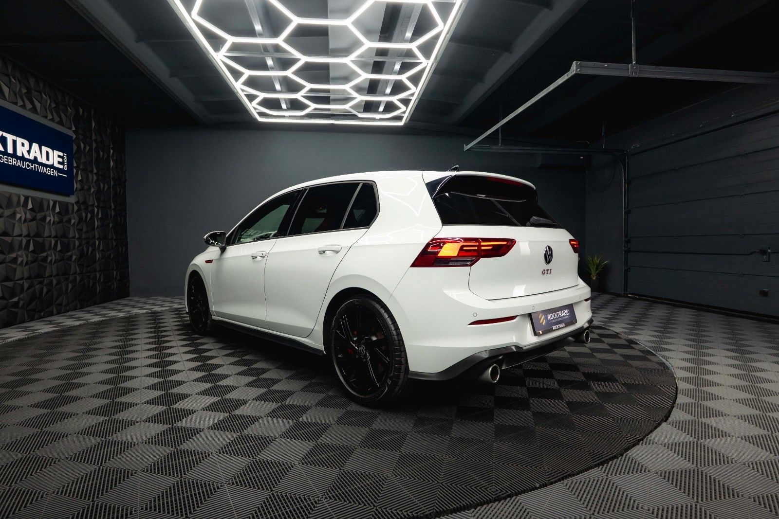 Fahrzeugabbildung Volkswagen Golf VIII Lim. GTI *LED+*Digital Tacho*1.Hand*