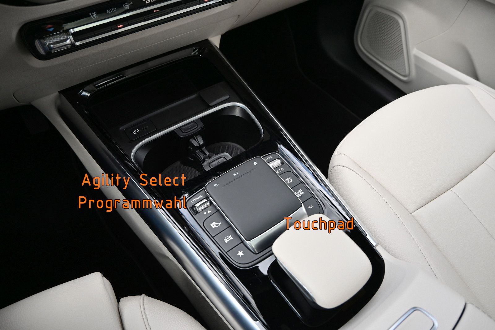 Fahrzeugabbildung Mercedes-Benz GLA 200 d 4MAT. Progressive °AHK°PANORAMA°