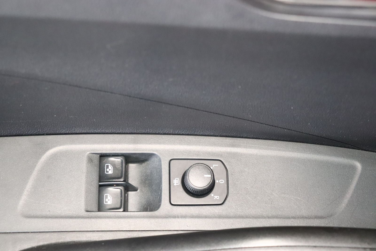 Fahrzeugabbildung SKODA Fabia 1.0 MPi * 1.Hd * LED * Klima