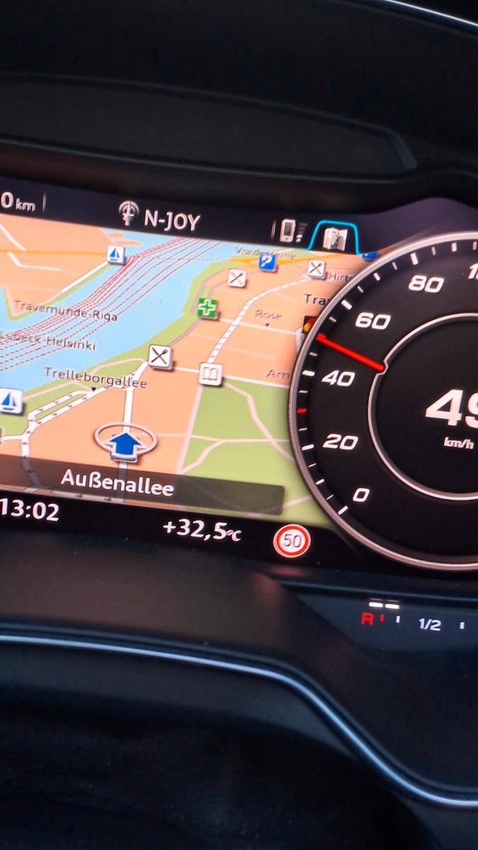 Audi TT Roadster 2.0 TFSI S tronic quattro -