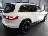Mercedes-Benz GLB 35 AMG 4M/PANO/MEMORY/360°/BURMESTER/AHK - Mercedes-Benz GLB 35 AMG Benziner Gebrauchtwagen