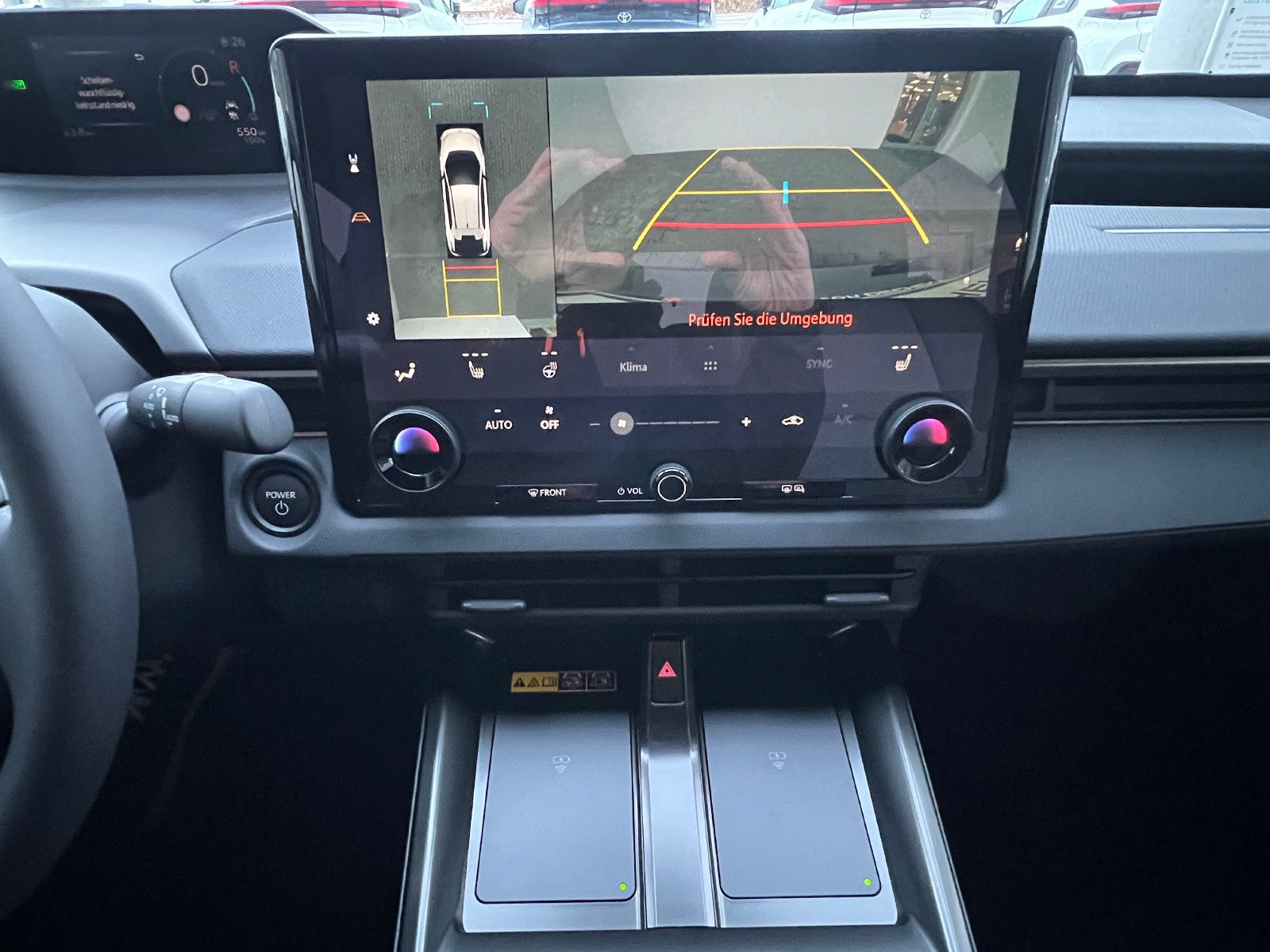 Fahrzeugabbildung Toyota BZ4X 73 kWh Teamplayer 360° KAMERA