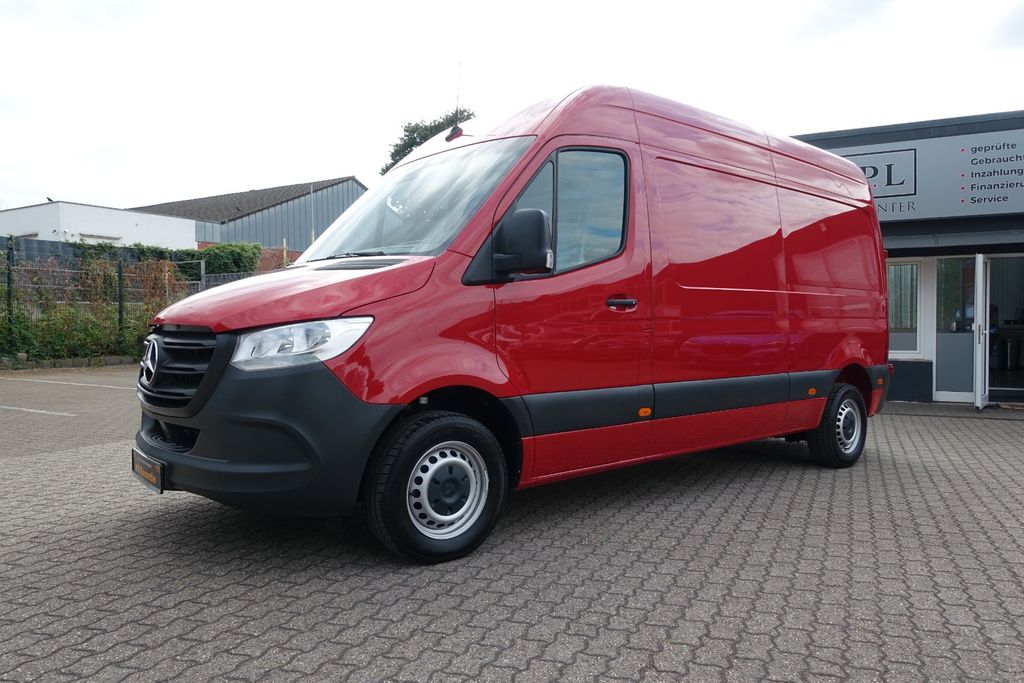 Image of Mercedes-Benz Sprinter