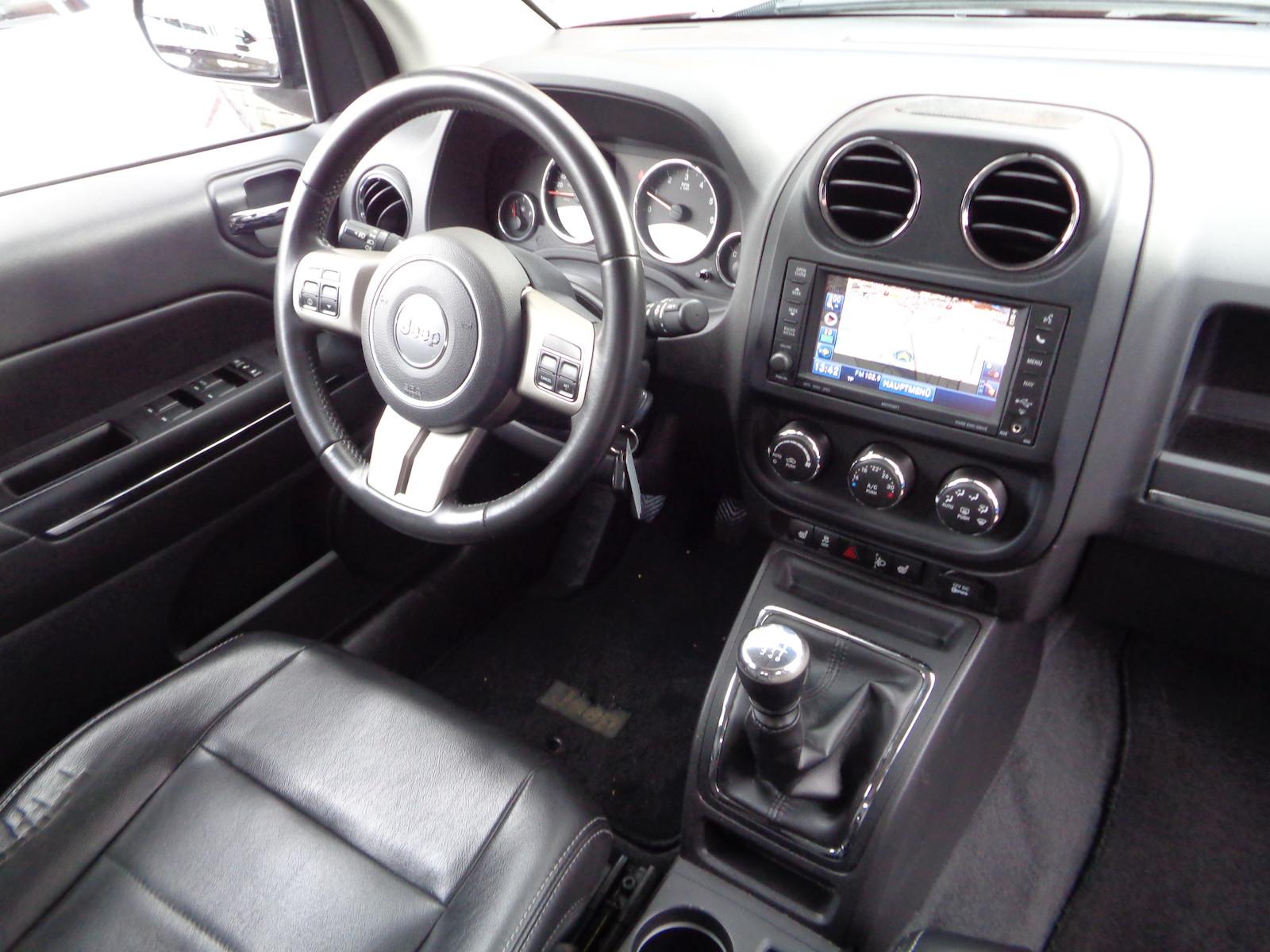 Jeep Compass 2012 — photo 10