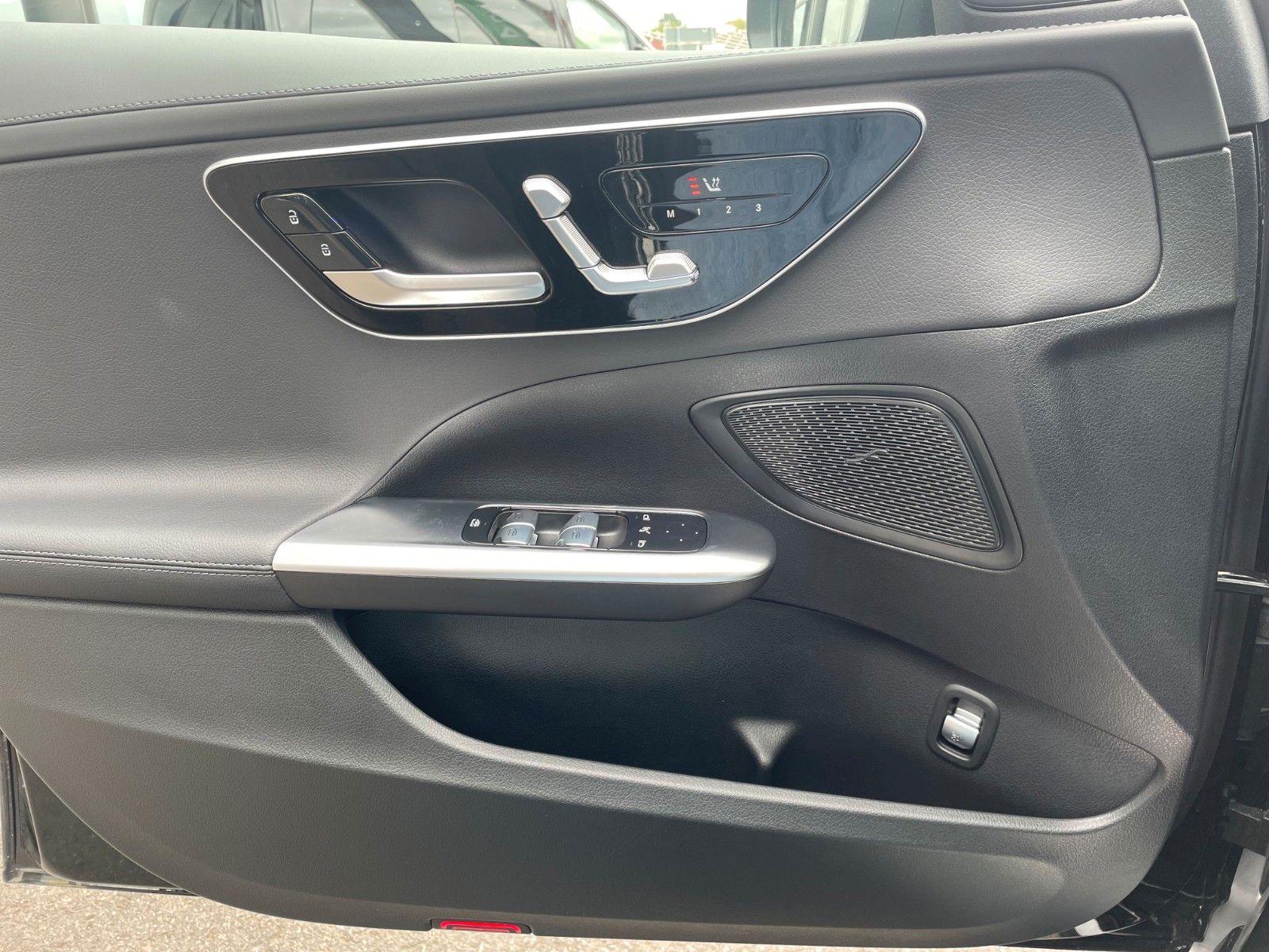 Fahrzeugabbildung Mercedes-Benz C 200 d T AMG+Night+360°+Digital+Memory+Keyless