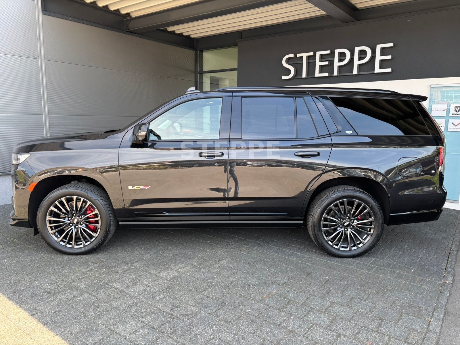 Cadillac Escalade V-Series 6.2 V8 Supercharged AWD