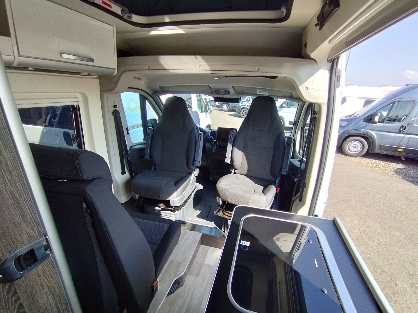 Fahrzeugabbildung Westfalia Columbus 540 D 180 PS 6290,- EUR Sondernachlass