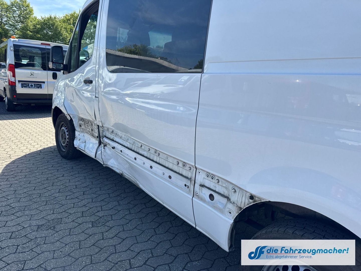 Fahrzeugabbildung Mercedes-Benz Sprinter MIXTO 315CDI DoKa L2H1 *SEITENSCHADEN