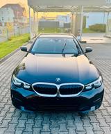 BMW 318d Mildhybrid 07/2022 Touring - BMW 318 mit Diesel-Antrieb: Kombi, 2.0