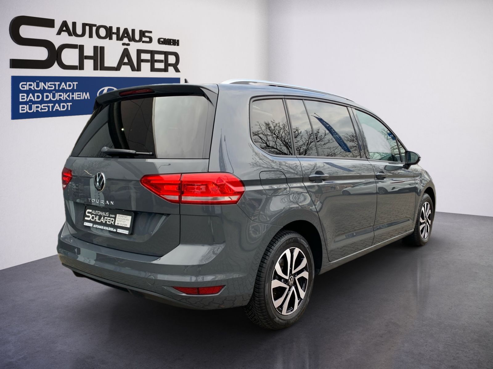 Fahrzeugabbildung Volkswagen Touran 2.0 TDI Active Navi Panorama Dach