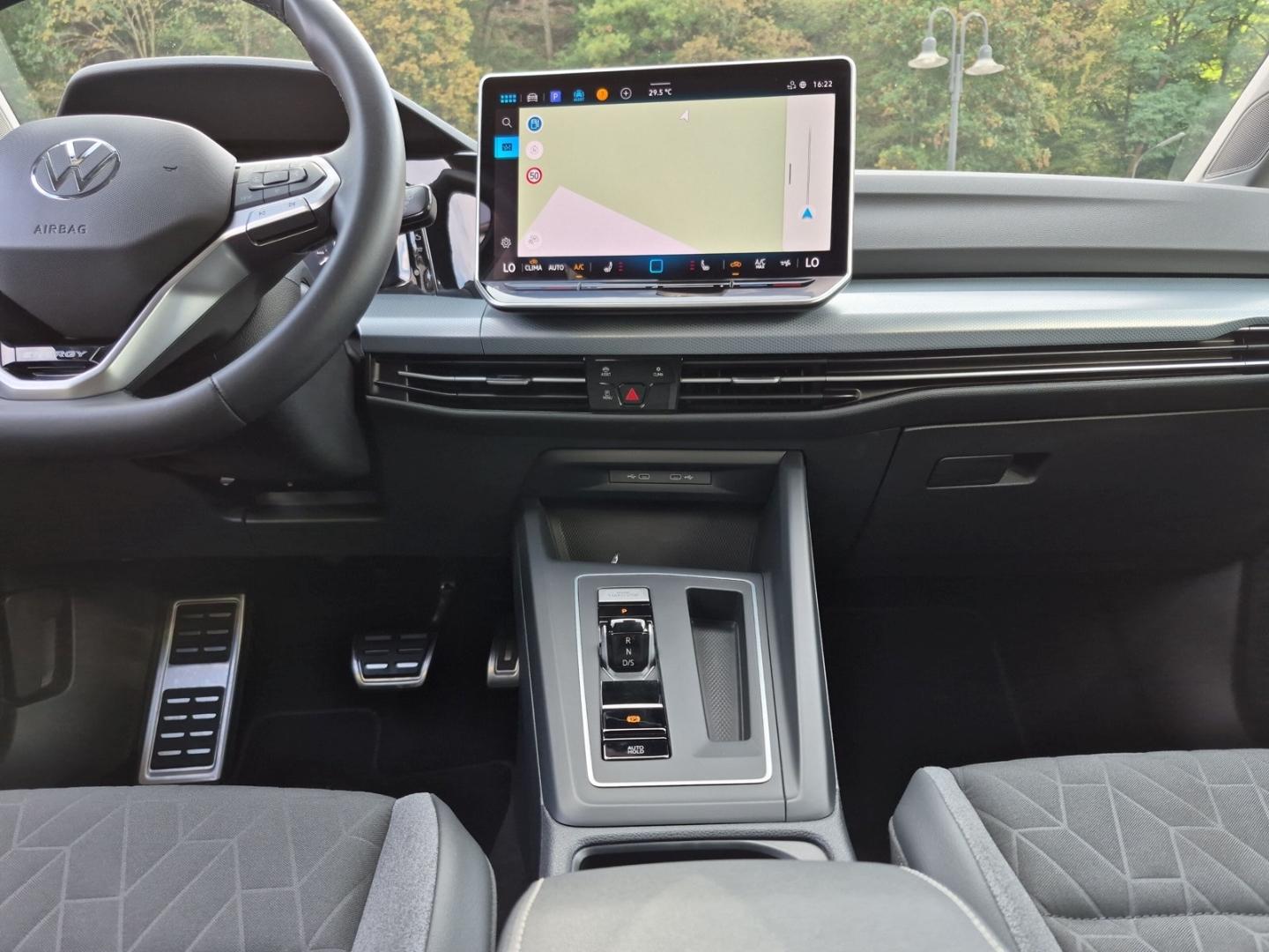 Volkswagen Golf VIII 1.5 eTSI DSG Energy Navi ACC SHZ, миниатюра 10