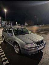 Skoda Octavia Combi 2.0 Benzin  - Skoda Octavia aus 2003: Kombi
