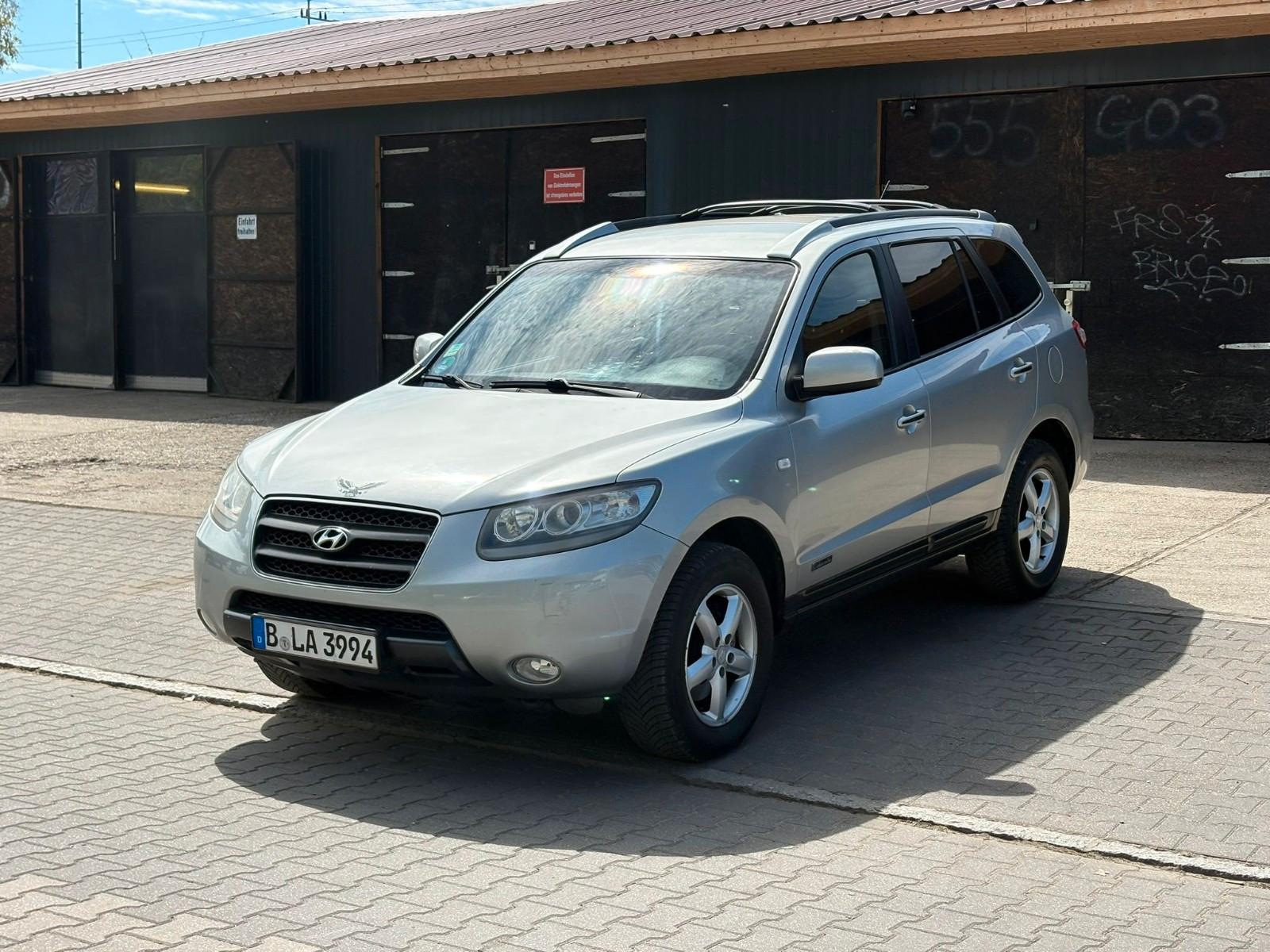 Hyundai Santa Fe 2.2 CRDi GLS 7Sitzer*Navi*TÜV NEU