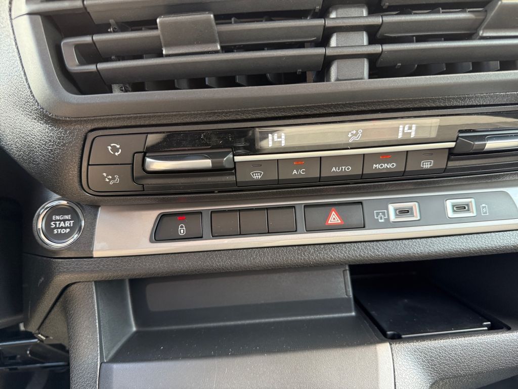 Fahrzeugabbildung Citroën Jumpy Doppelkabine 2.2 Diesel 150 M S&S *Standh
