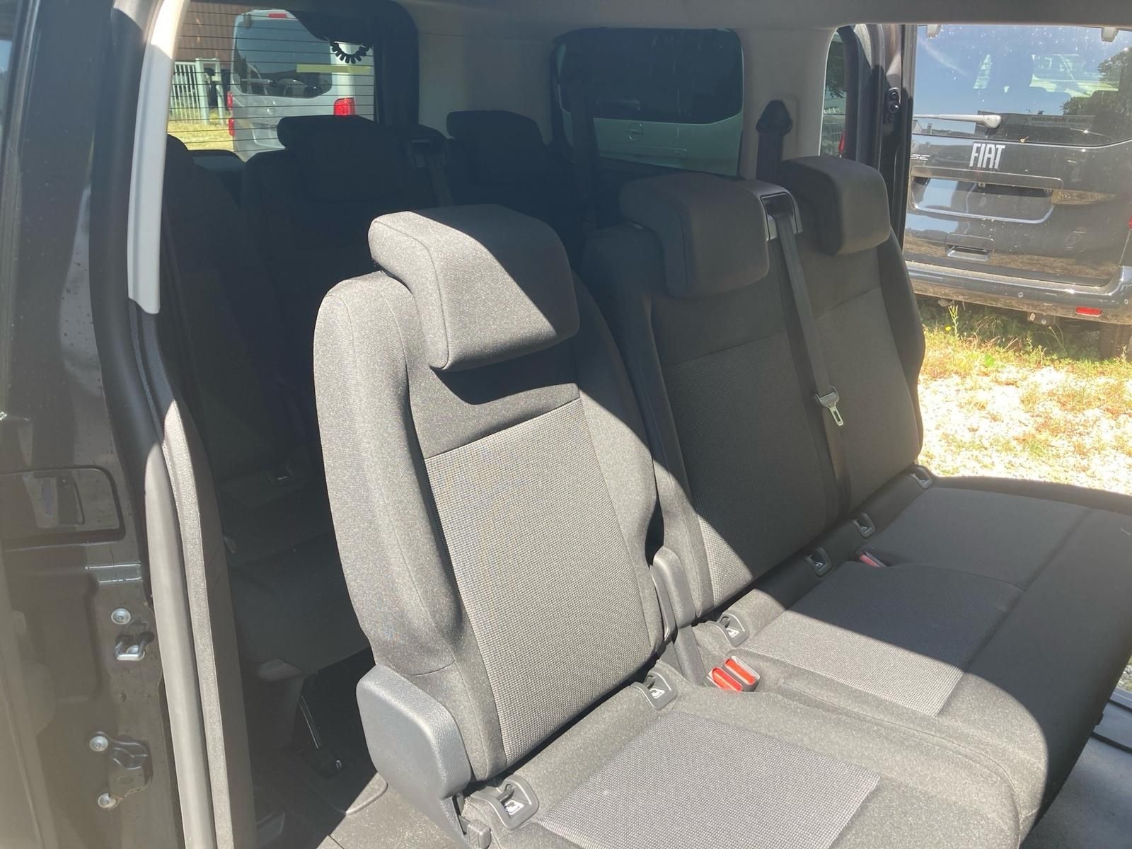 Fahrzeugabbildung Opel Zafira Edition M Kombi 180 AT
