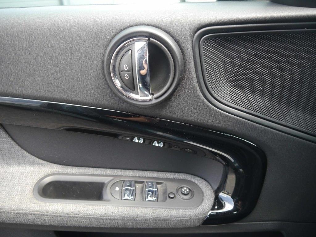 MINI Cooper SE ALL4 A. +RFK+DAB+LED+KLIMA+