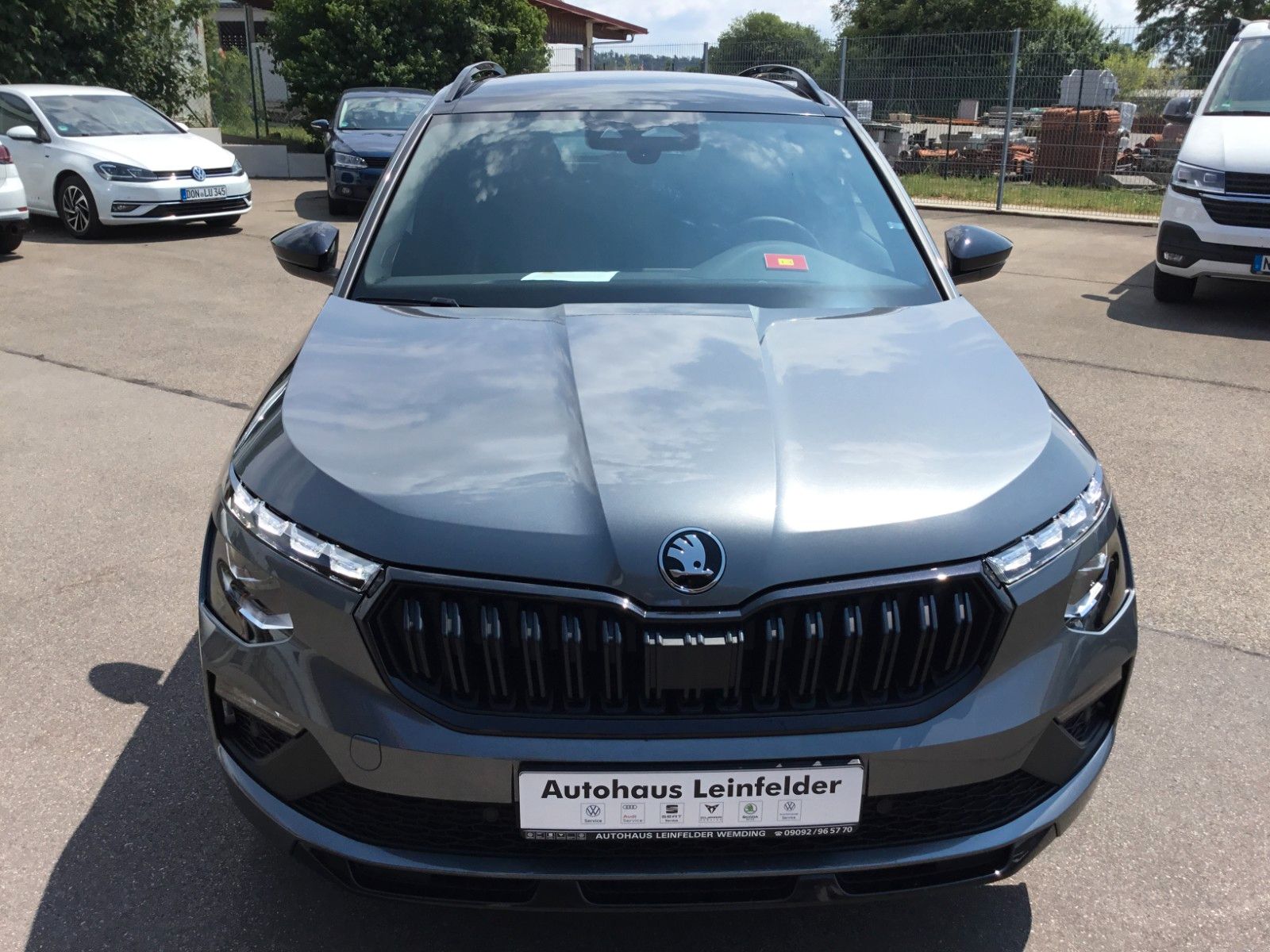 Fahrzeugabbildung SKODA Kamiq 1.5 TSI DSG Monte Carlo+AHK+Navi+Kamera