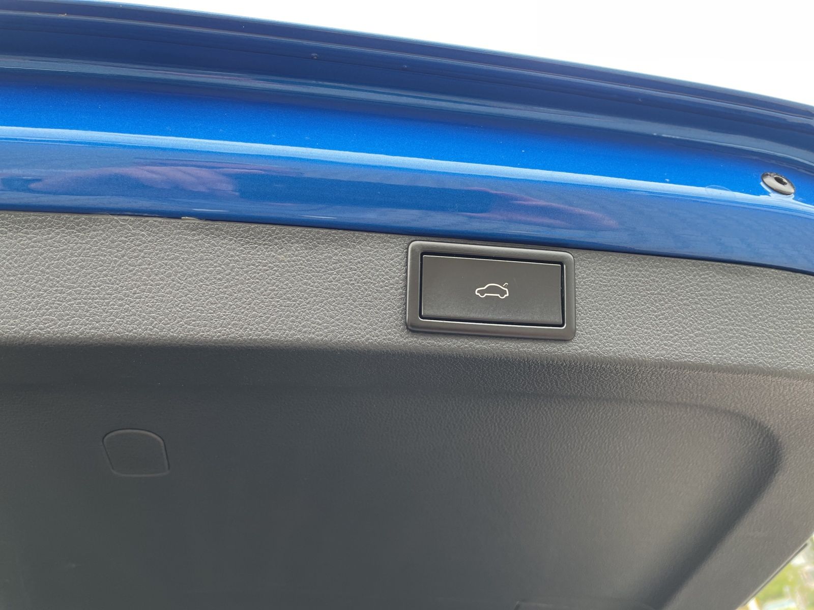 Fahrzeugabbildung SKODA Octavia Combi TSI Style Matrix Navi Pano HUD Led