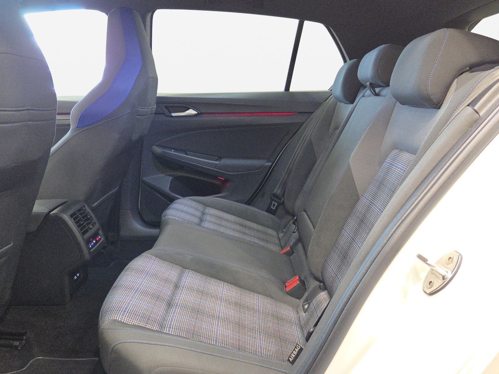 Volkswagen Golf - Bild 6