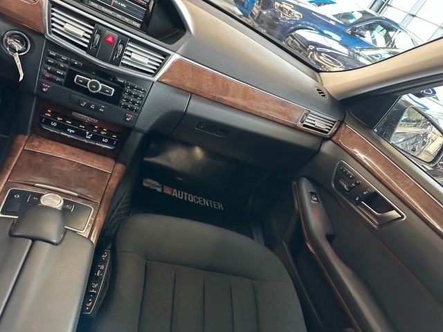 MYAUTOCENTER – Gebraucht- und Jahreswagen mit Werkstattservice in Pfaffenhofen Mercedes-Benz E 220 CDI Limousine BlueEfficiency *2. Hand*SHZ*
