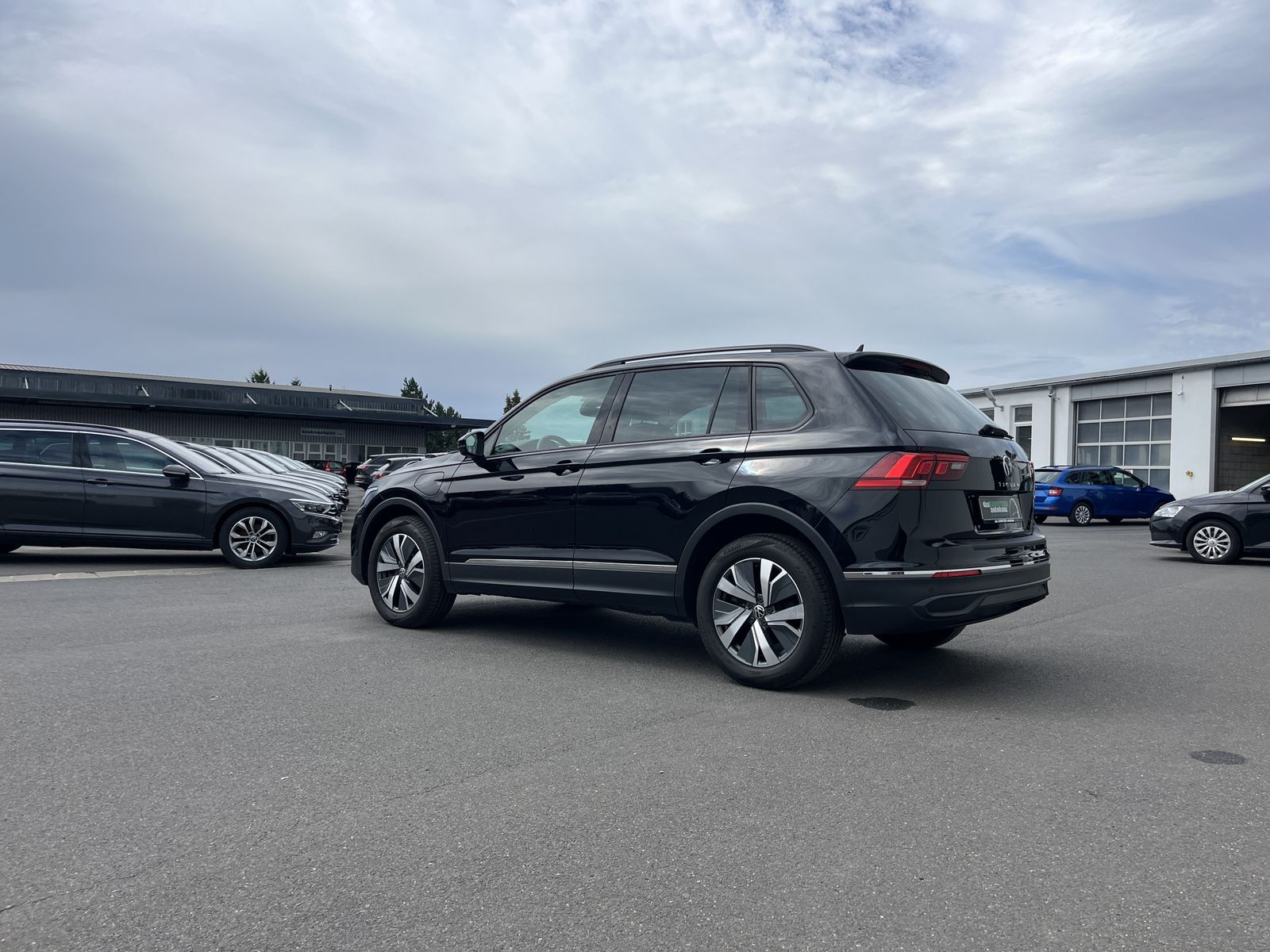 Volkswagen Tiguan 1.4 TSI e-Hybrid Life 156€ m.20% Anz. Nav foto 10