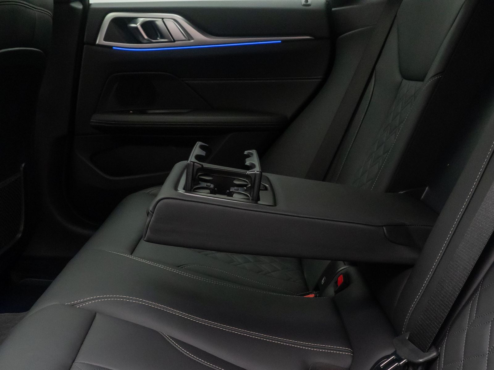 Fahrzeugabbildung BMW 420 Gran Coup&eacute; M Sport Individual GSD DAB 19Zoll