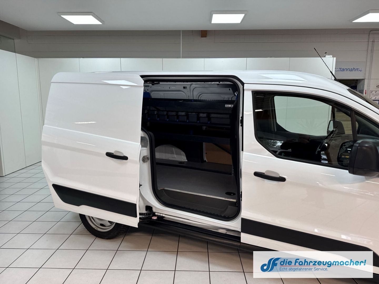 Fahrzeugabbildung Ford Transit Connect Kasten lang 1.5 EcoBlue EU6d Kur