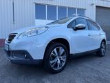 Peugeot 2008 1,2 81kW 110PS Allure/LED/PANO/NAVI/PDC - Peugeot 2008 Gebrauchtwagen in Dortmund
